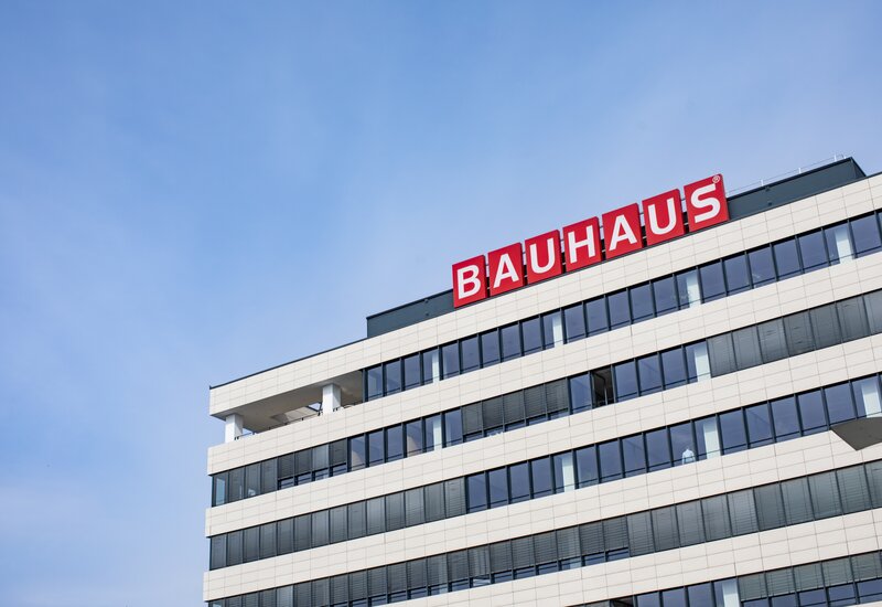 Außenansicht des BAUHAUS Service Centers Deutschland in Mannheim