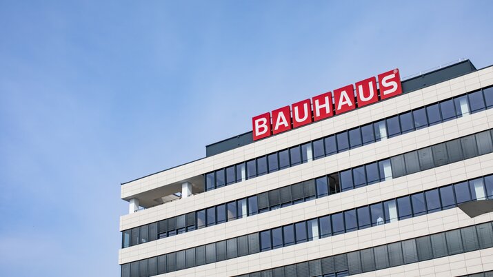 Außenansicht des BAUHAUS Service Centers Deutschland in Mannheim